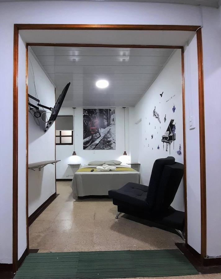 Gran Apartaestudio En Boston - Pensión *
