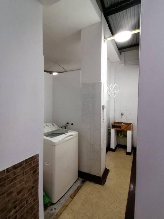 Pensión Gran Apartaestudio En Boston - Medellín